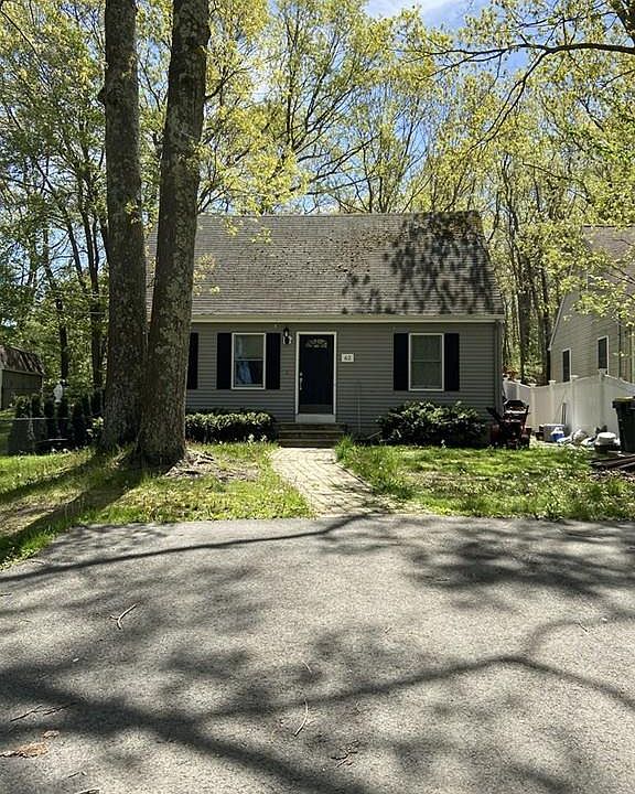 2nd image of 62 Indian Run Rd