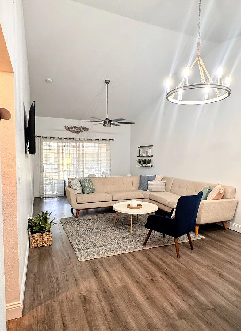 Welcome to Your Dream Home in the Heart of Largo! — Photo 4
