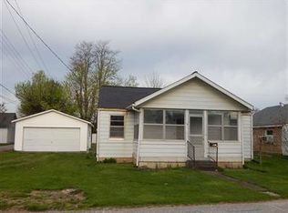 115 N 12th St, Mitchell, IN 47446