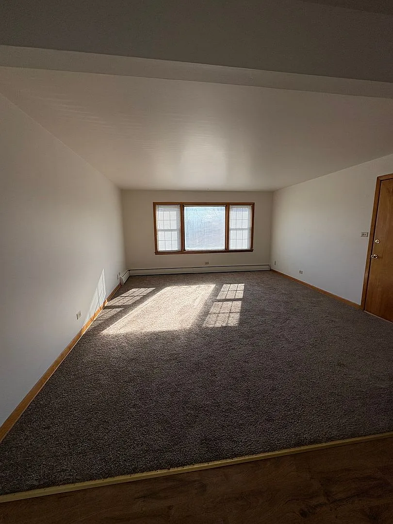 Building Photo - 521 Kungs Way