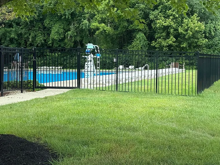 544 Sycamore Dr — Photo 26