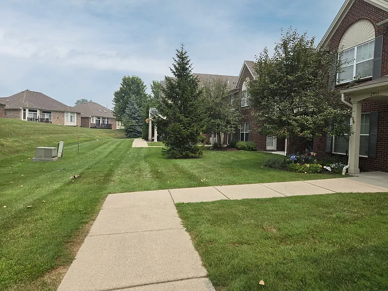 29949 Fox Run Cir #1 — Photo 2