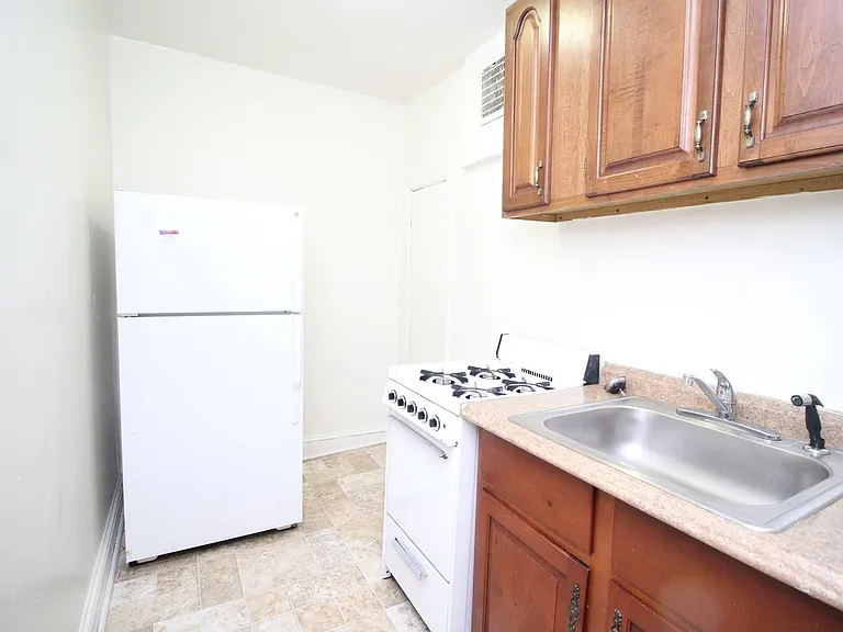 1224 Saint Paul St — Photo 6