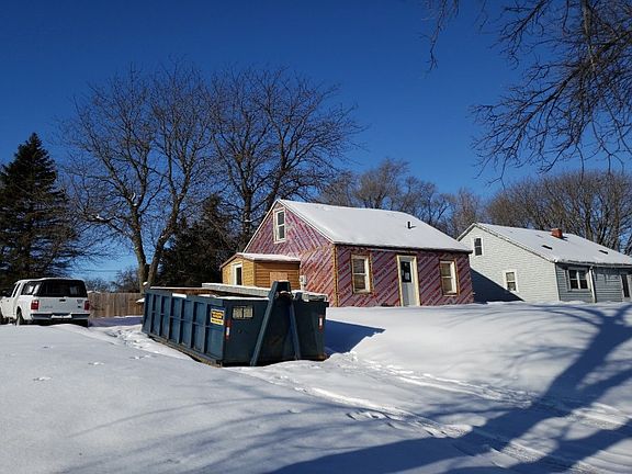 3rd image of 510 14th St SE