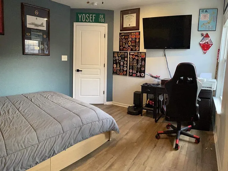4725 Martinique Ct — Photo 29