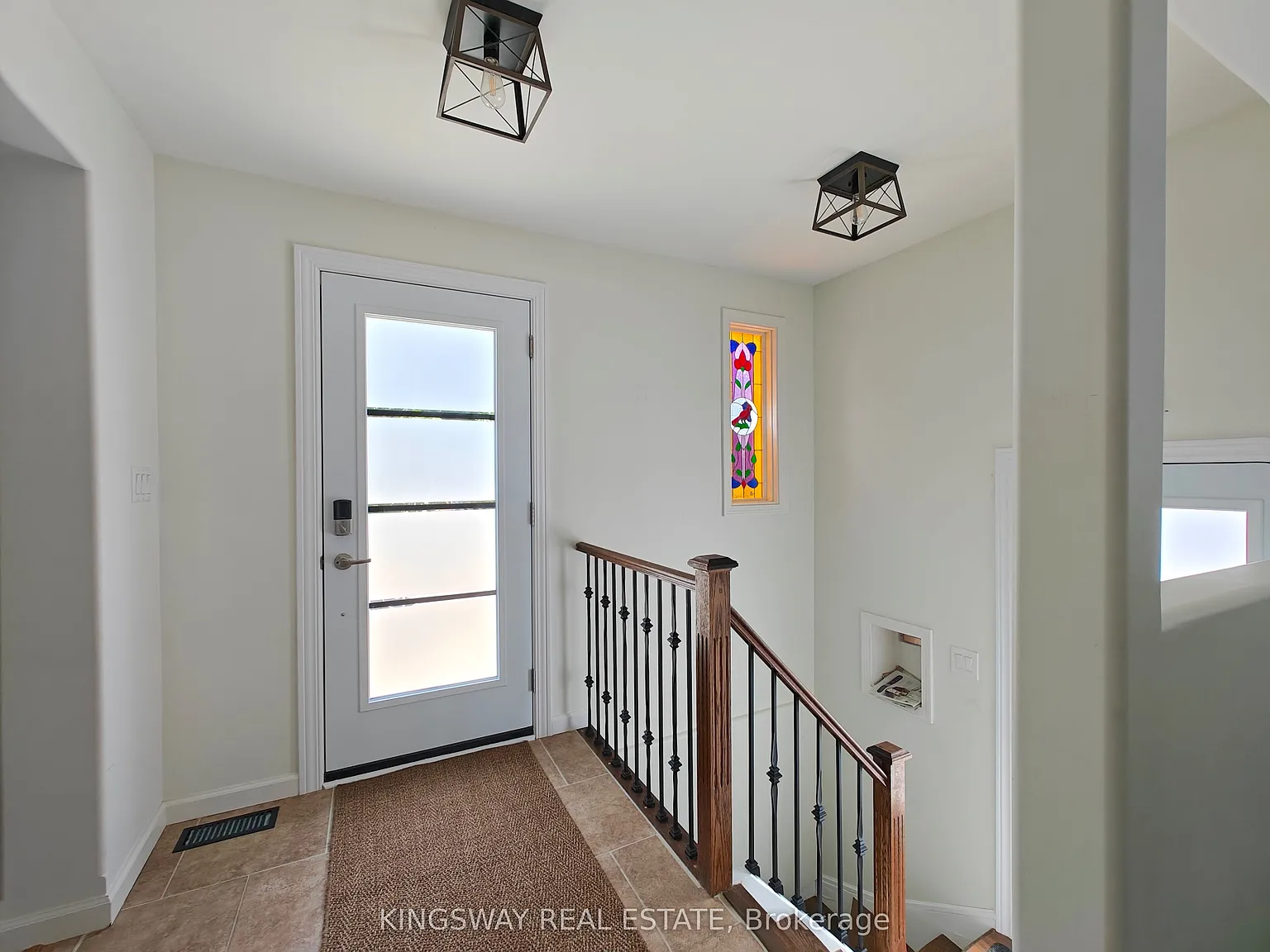3 bed, $2,850 — Photo 2