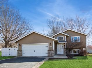 19060 Embry Ln, Farmington, MN 55024
