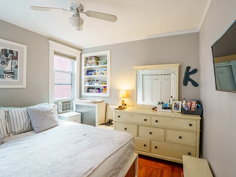 759 E 7th St #3 — Photo 14