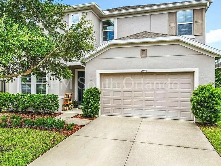 1070 Grand Hilltop Dr — Photo 1