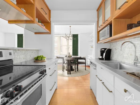 137 East 36th Street image 4 of 10