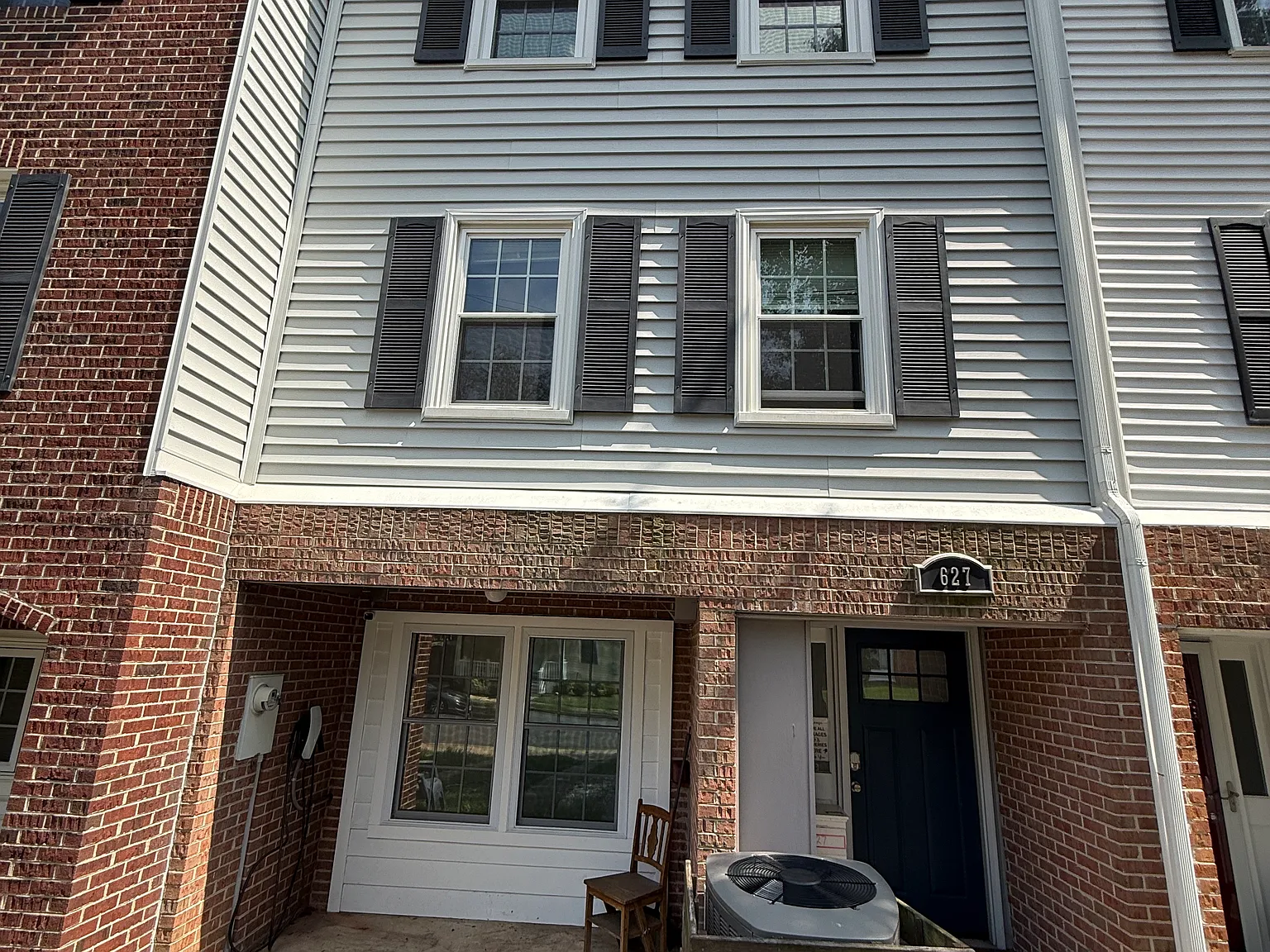 3 bed, 2.5 bath, 1440 sqft, $4,200 — Photo 1
