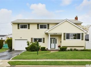 2776 Bayview Ave, Wantagh, NY 11793