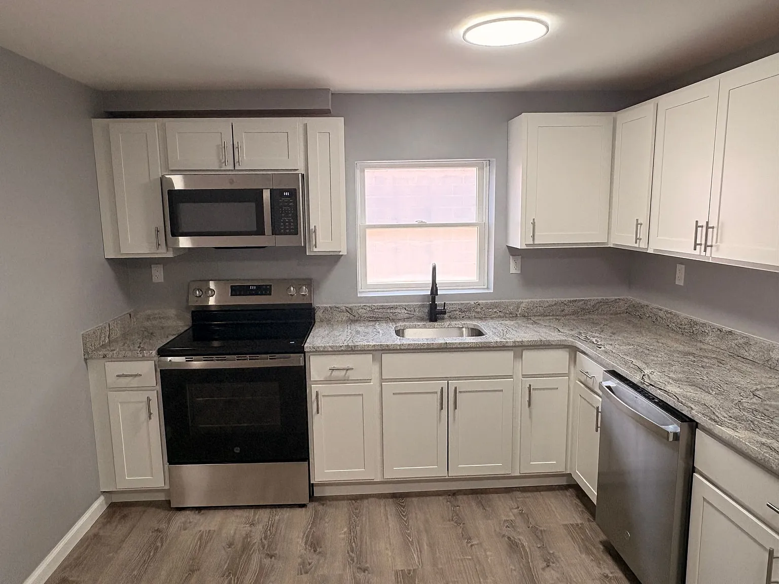 723 N King Street — Photo 3
