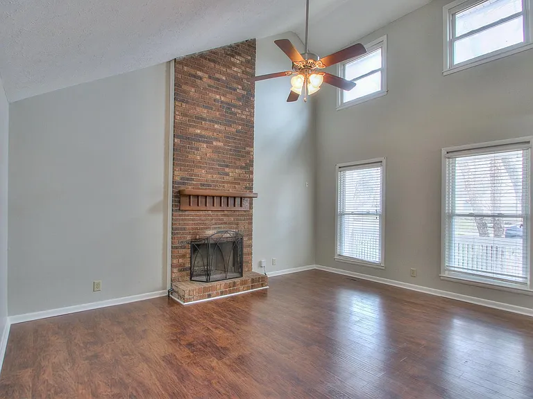 4925 Kilimanjaro Dr — Photo 8