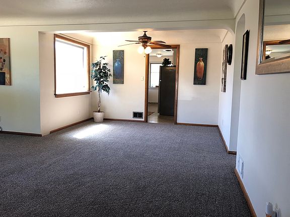 5th image of 324 E Kiernan Ave