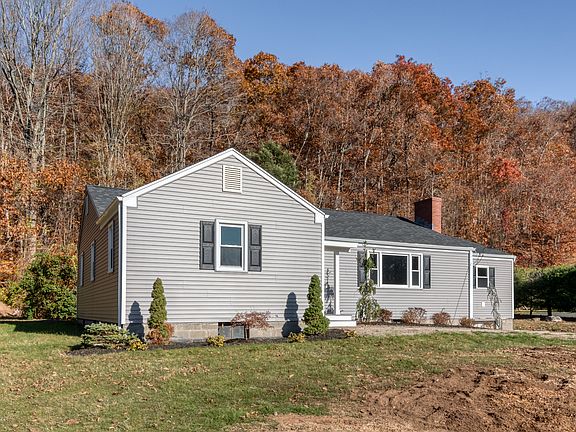 121 Nooks Hill Road