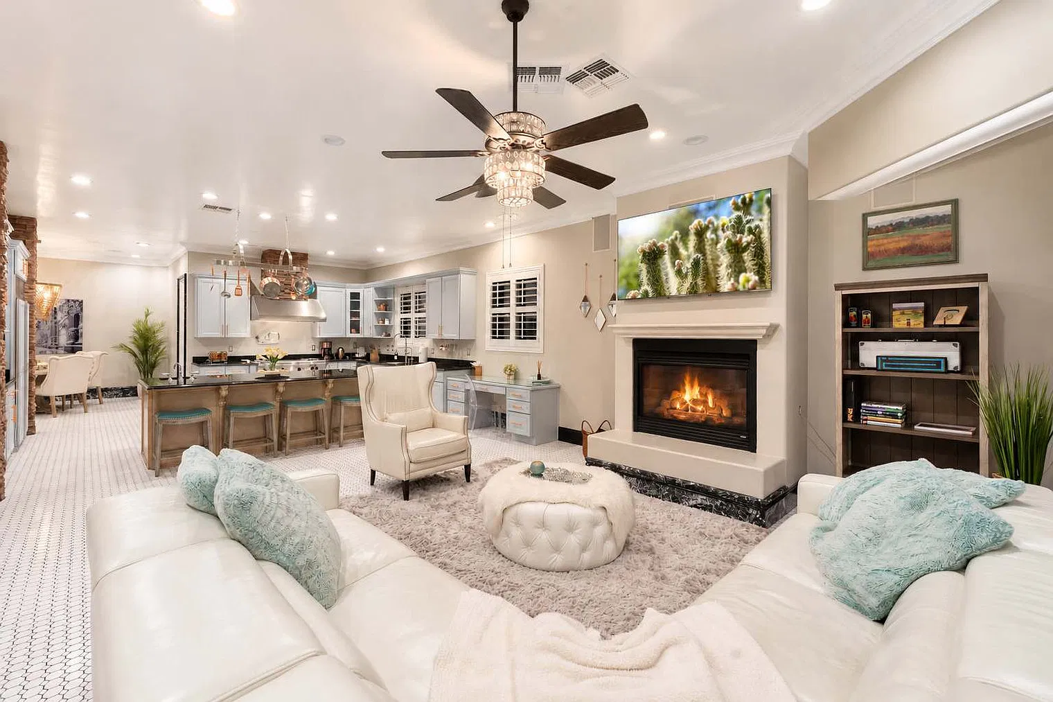 5 bed, 4.0 bath, 5790 sqft, $16,083 — Photo 4