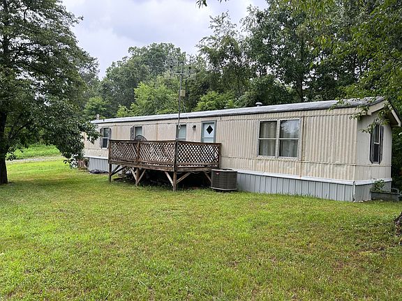 4th image of 180 Yellow Rose Ln