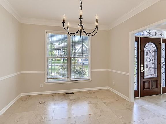 4th image of 4612 Chardonnay Ct