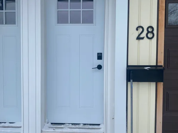 28 Quarry Dr #Basement, Orangeville, ON L9W 3S6