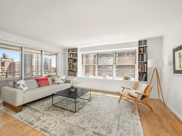 383 Grand St APT M1304, New York, NY 10002
