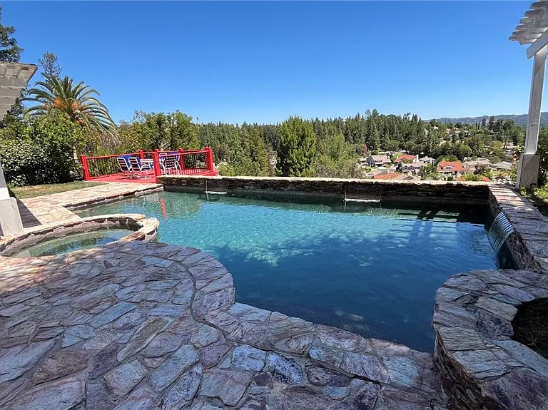 24574 Indian Hill Ln — Photo 23