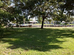 469 21st St SE, Vero Beach, FL 32962