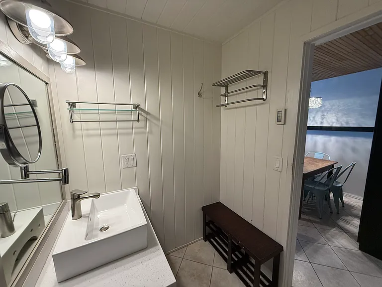 101 Forest Dr #D — Photo 11