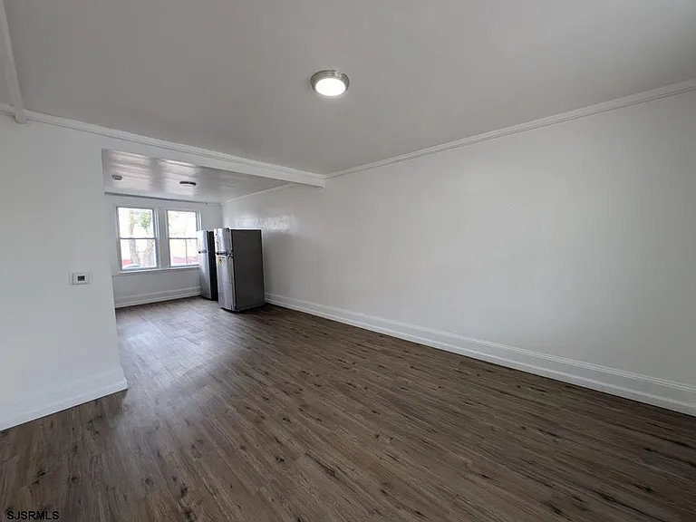 1005 N Michigan Ave — Photo 5