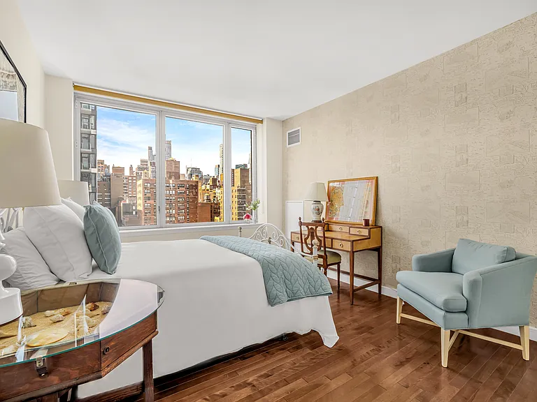 225 E 34th St #12C — Photo 7