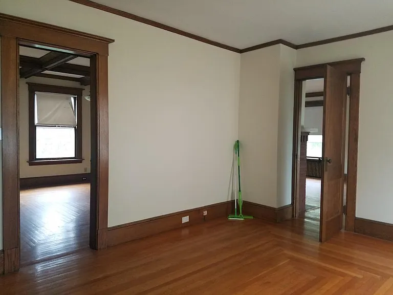 54 Hubinger St — Photo 8
