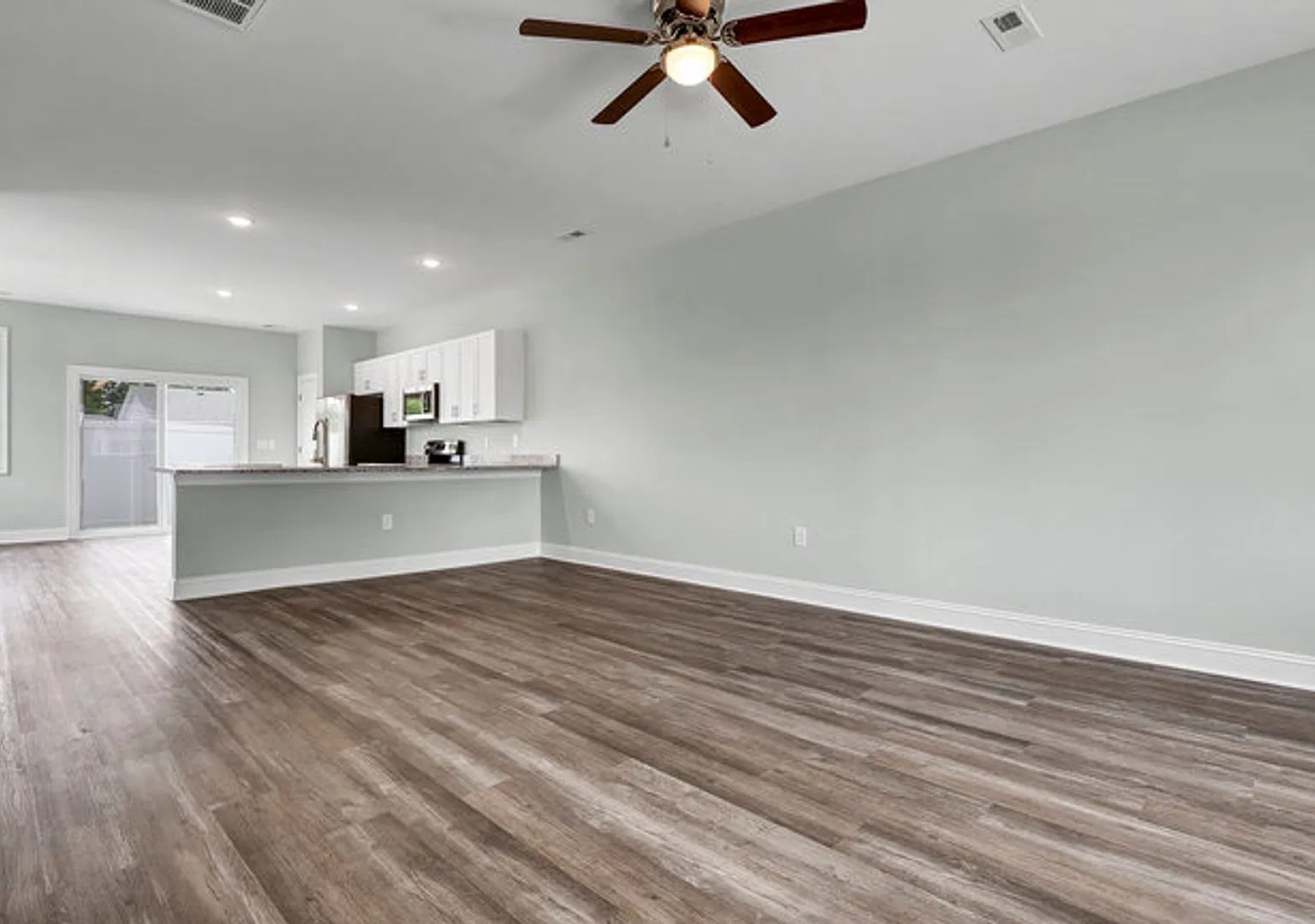 301 Starfish Ln, Sneads Ferry — Photo 4