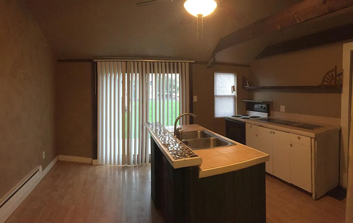 2 bed, 1000 sqft, $775 — Photo 1