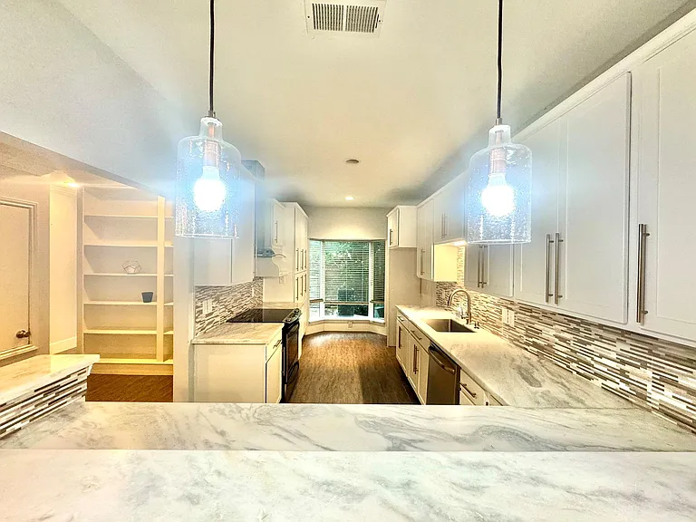 2323 Bering Dr #2 — Photo 15
