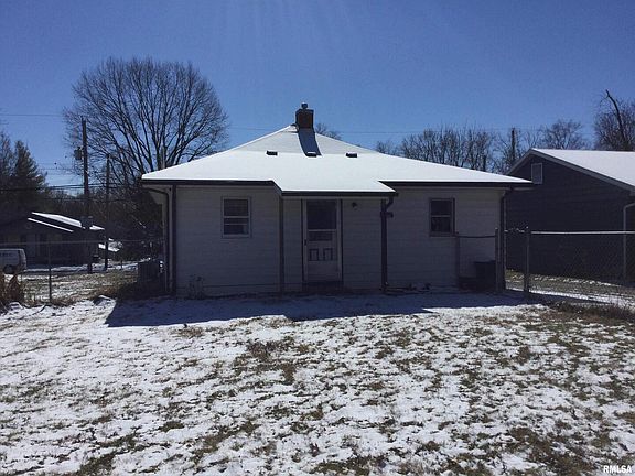3rd image of 808 Illinois Ave