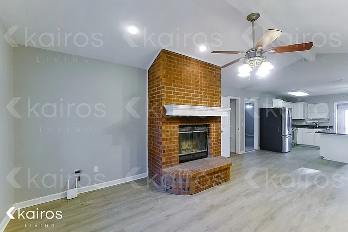 3807 S Williams St — Photo 3