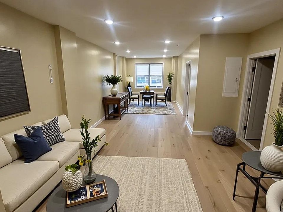 1st image of 87-50 167th St #102