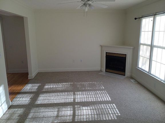 3rd image of 16 5 Forks Dr