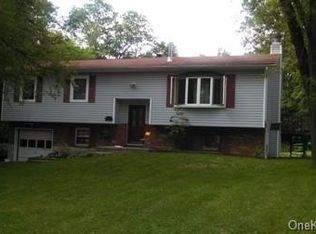 46 Crane Rd, Middletown, NY 10941