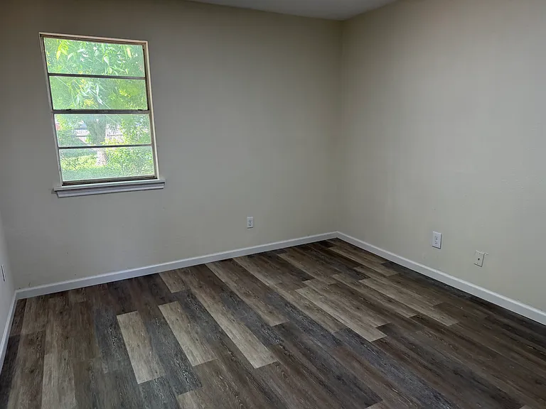 1409 Calle Nogal St #B — Photo 7