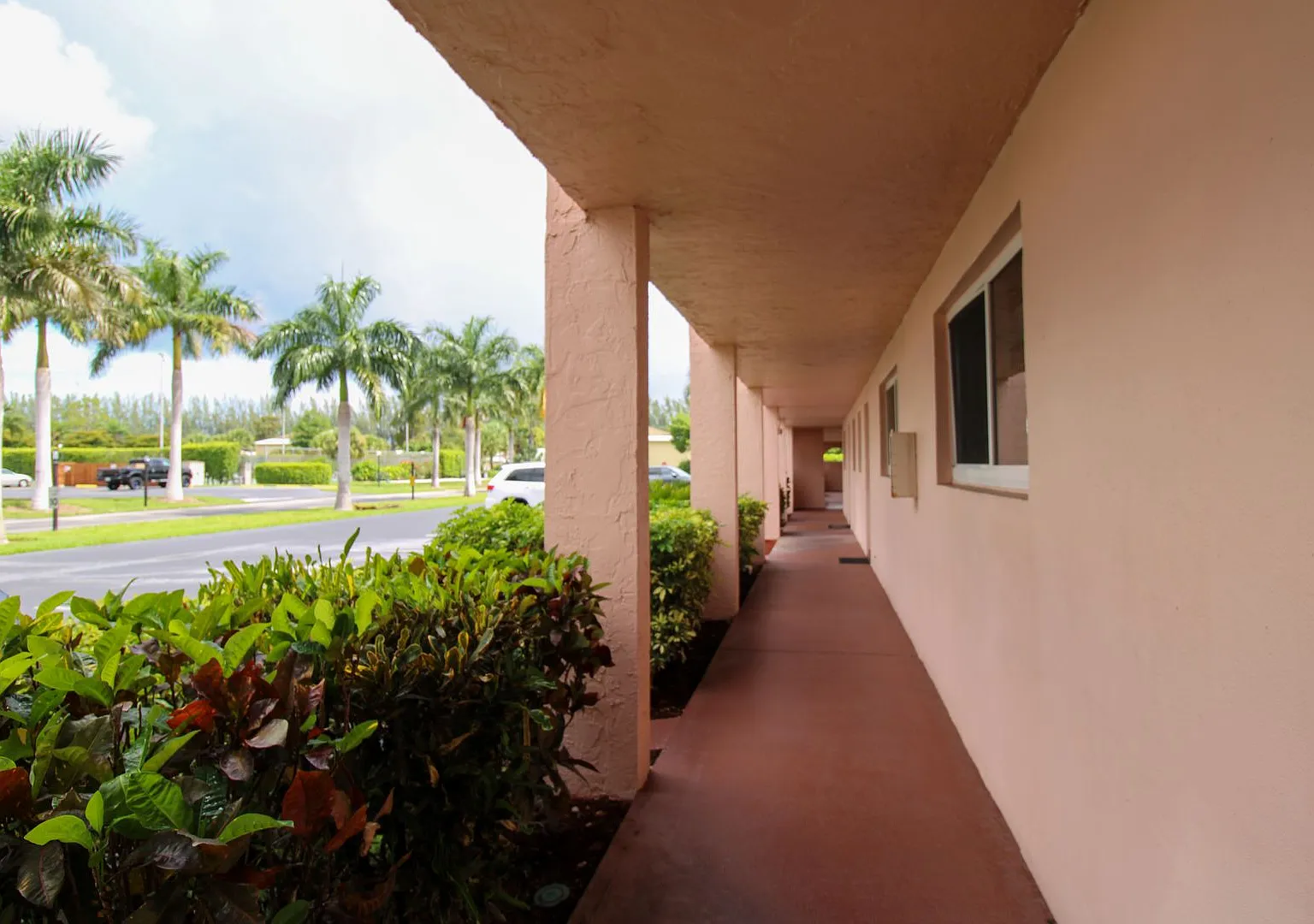 Ask About The Two Weeks Free**North Naples First Floor 2 Beds/2 Baths Annual Rental — Photo 3