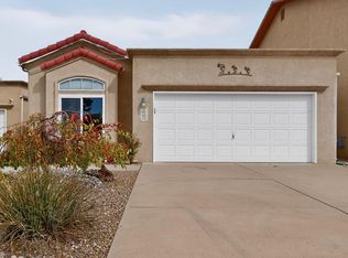 633 Lakeview Cir SE, Rio Rancho, NM 87124
