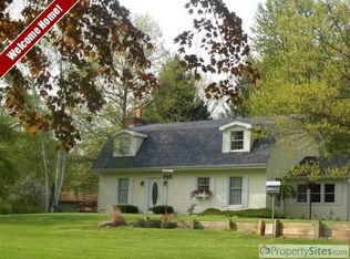 11970 Lakefield Rd, Saint Charles, MI 48655