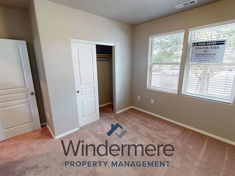 1349 SW Virginia St — Photo 4