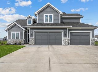 21410 W 189th Ter, Spring Hill, KS 66083