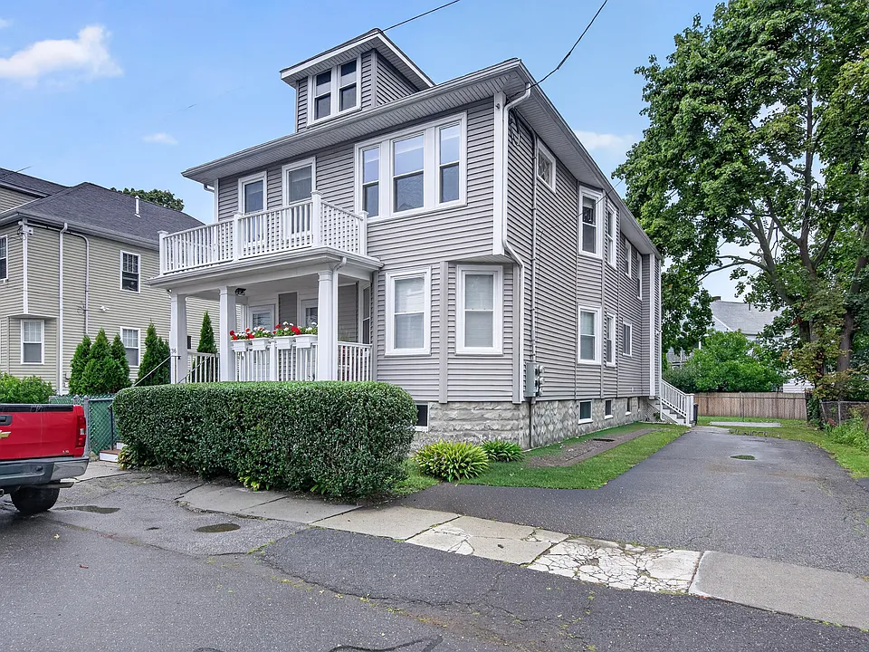 36 Wilson Ave #2