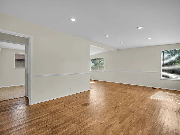 2189 E 6675 S — Photo 4