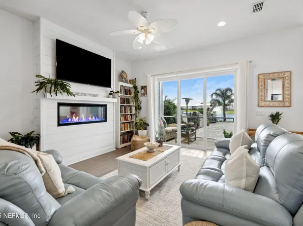 560 RUM RUNNER Way, St. Johns, FL 32259