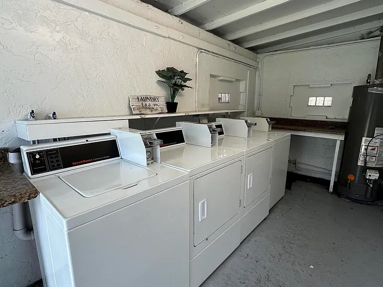 17 Detroit St #1 — Photo 9