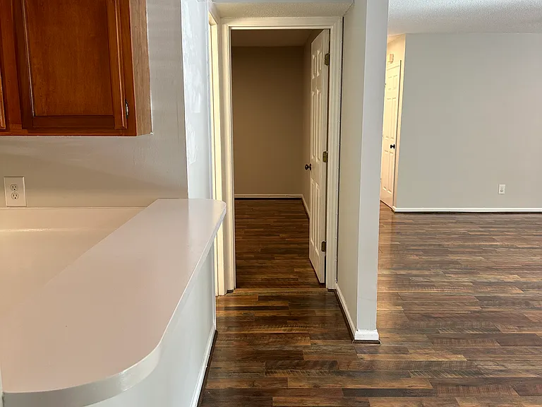 5730 Dockside Dr — Photo 15